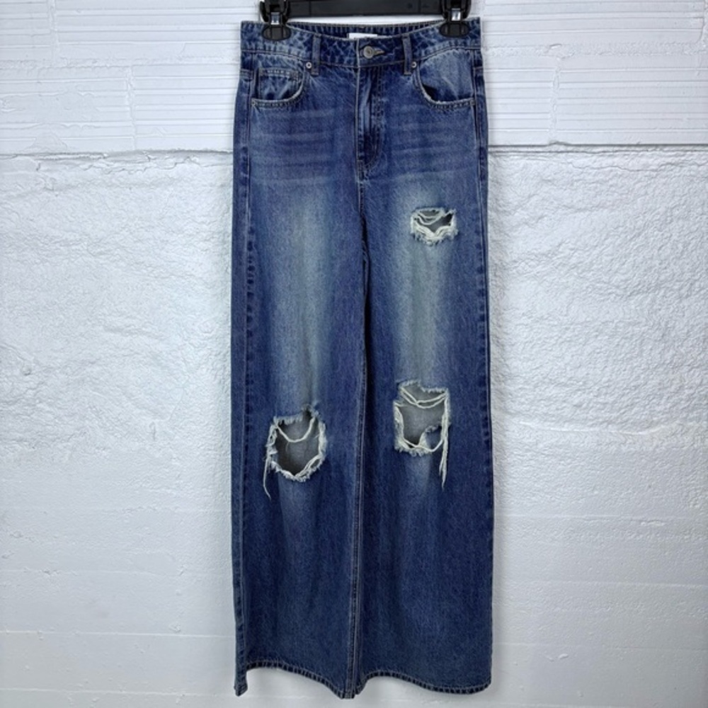 NWOT RUE 21 high waisted wide leg Distressed Blue Jeans size 3